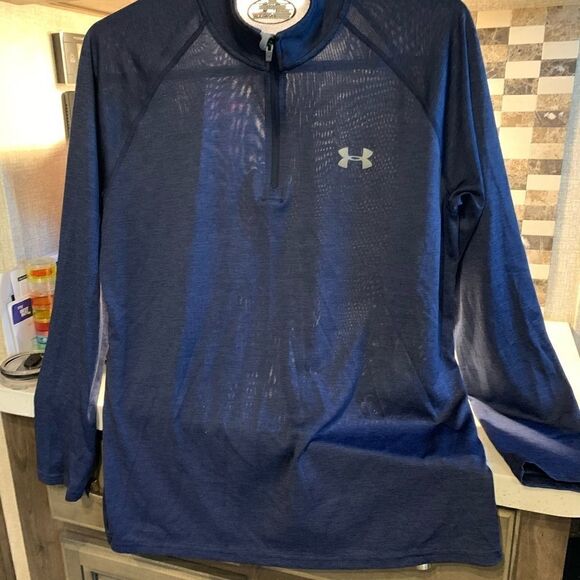 Under Armour 1/2 Zip shirt - Picture 1 of 3